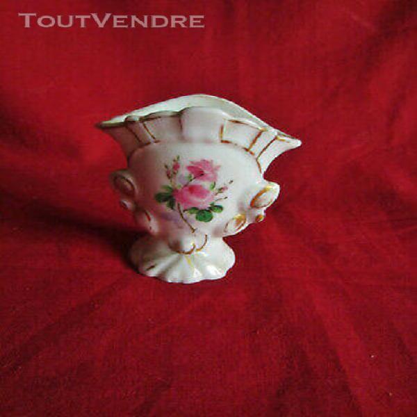 ancien petit vase de mariée pour poupée