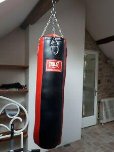 Punching ball a suspendre everlast accessoires et gants