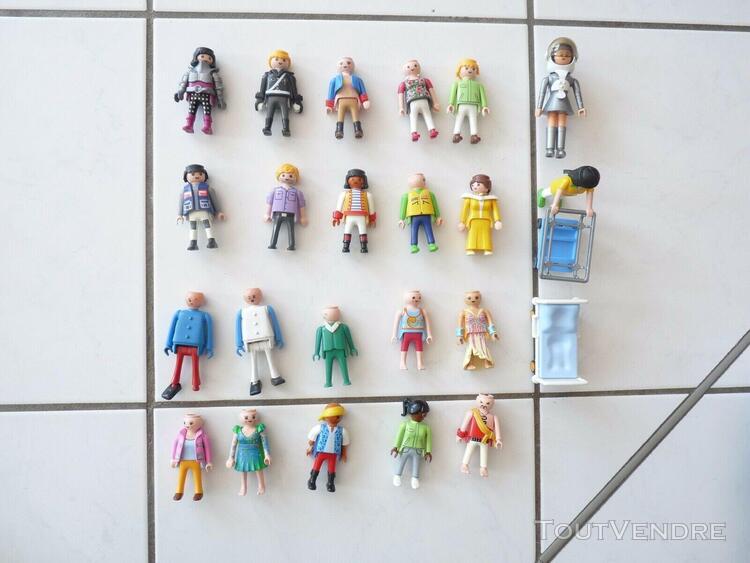 Lot de 23 playmobil personnage moderne