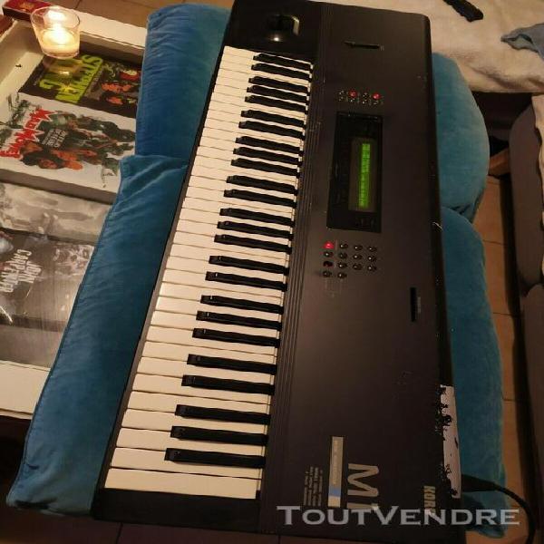 Korg m1 - synthétiseur vintage - accessoires - etat correct