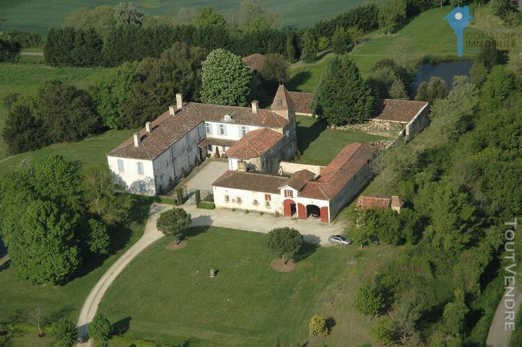 A vendre chateau manoir gers pyrenees piscine seigneurie