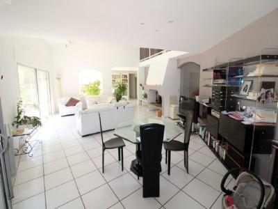 Maison à vendre nimes 6 pièces 240 m2 gard