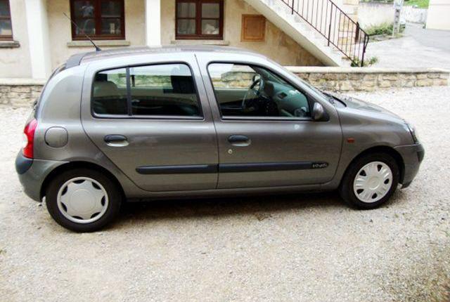 Renault clio ii à donner