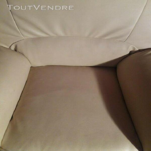 fauteuil simili cuir blanc cassé grand format tb état