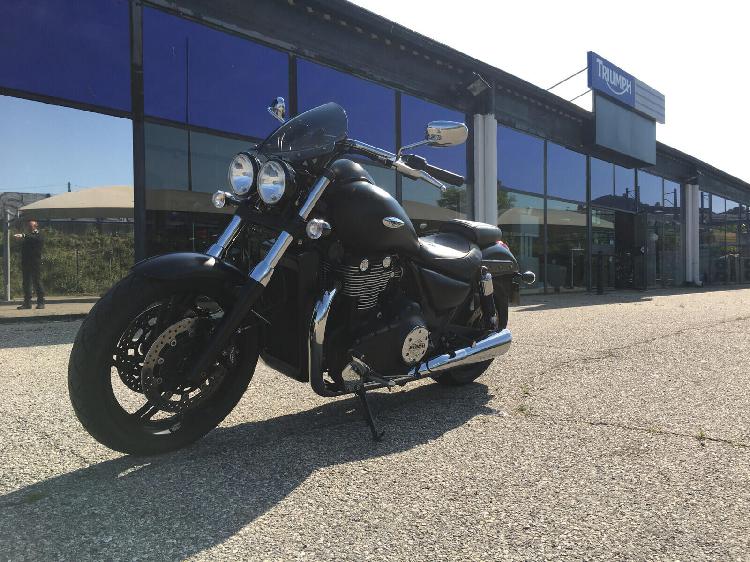 Triumph thunderbird essence rochefort du gard 30 | 9990