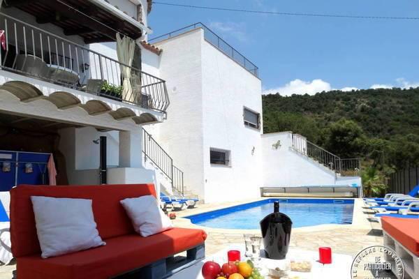 location maison calonge 12 personnes dès 2.490 € par