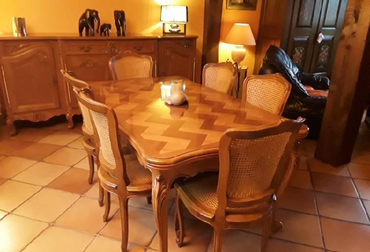 table et 6 chaises merisier