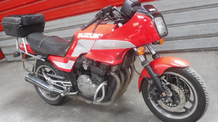 suzuki gsx essence pressigny les pins 45 | 800 euros 1984