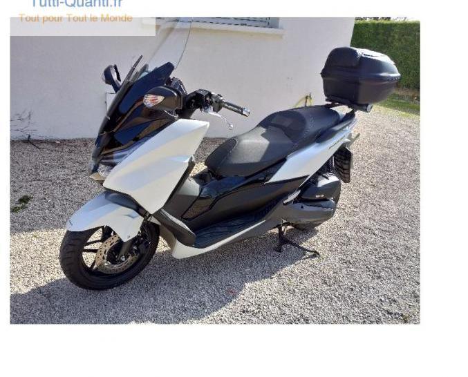 scooter forza honda 125