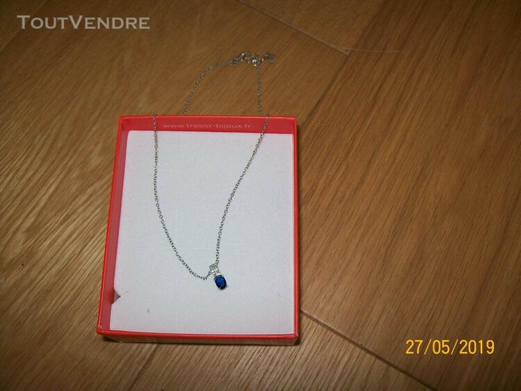 collier argent bleu