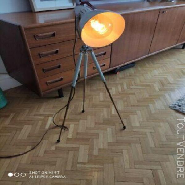 lampe trepied appareil photo annee 70