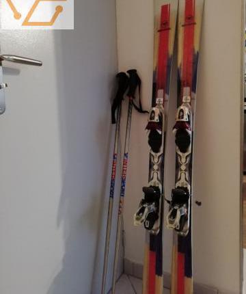 chaussures skis et bâtons