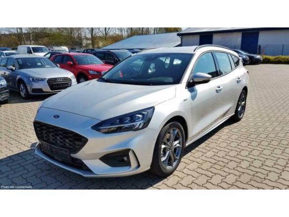 ford focus sw st line ecoboost 182 automatique