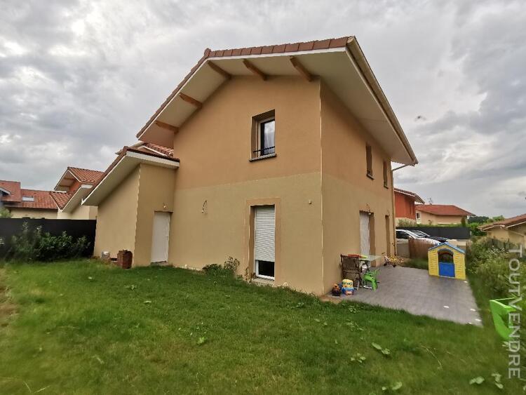 Location: maison t4 (95 m²) à douvaine