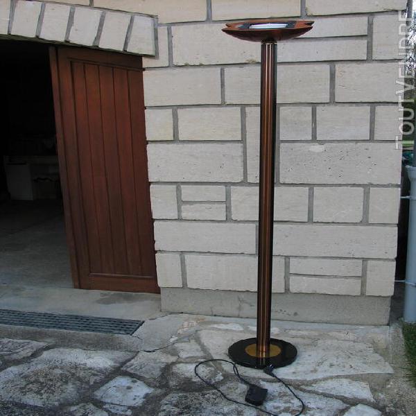 lampadaire halogène sur pied salon luxe