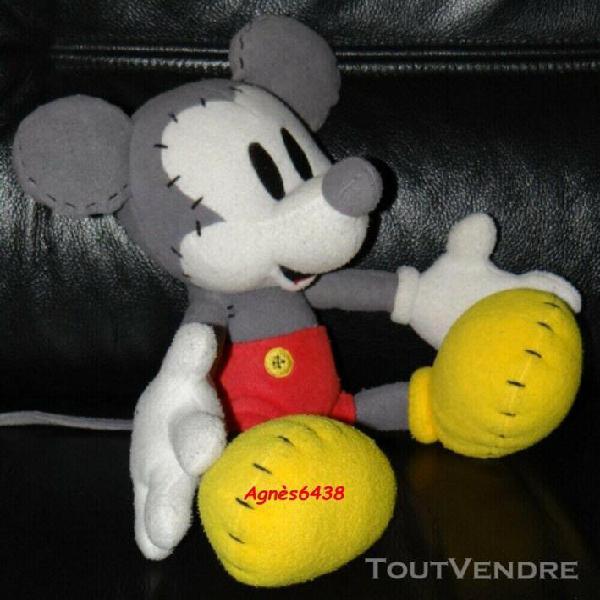 peluche mickey anniversaire 80 ans 2009 disney store exclusi