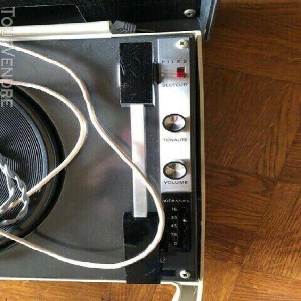 Tourne disque vintage année 60, format valise plastique, la