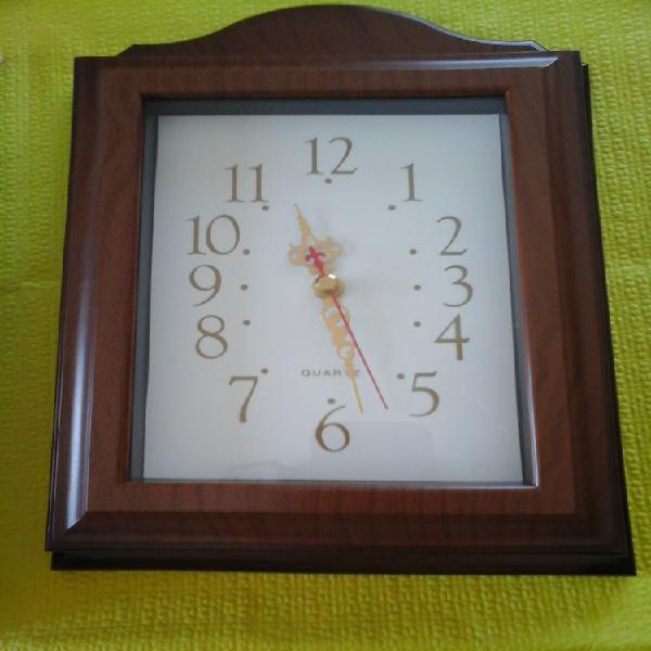 horloge boite a cles neuf/revente, roost-warendin (59286)