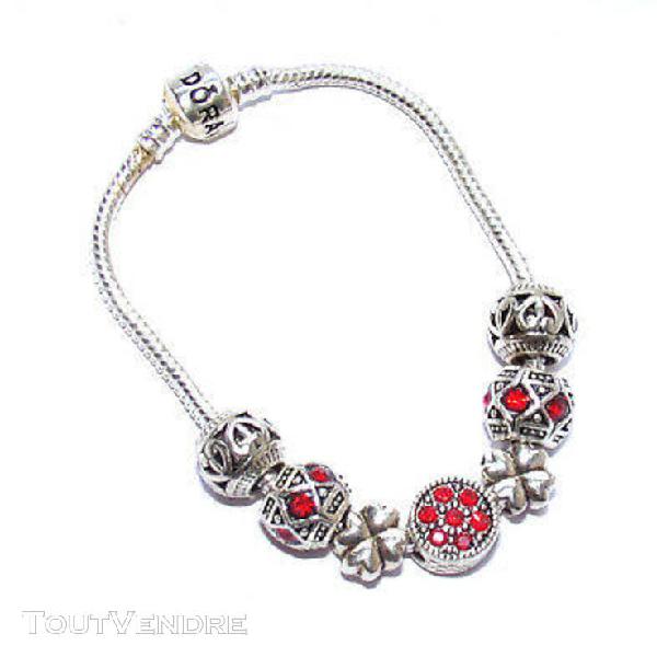 bracelet avec charms argent et rouge