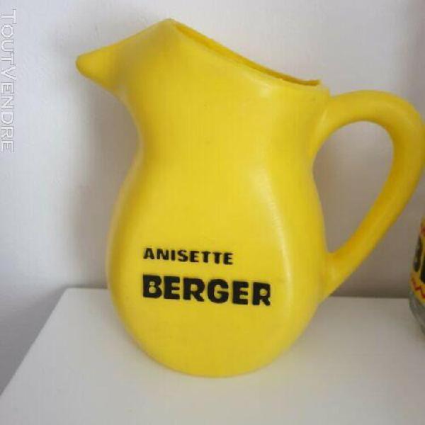 carafe publicitaire ancienne berger en plastique