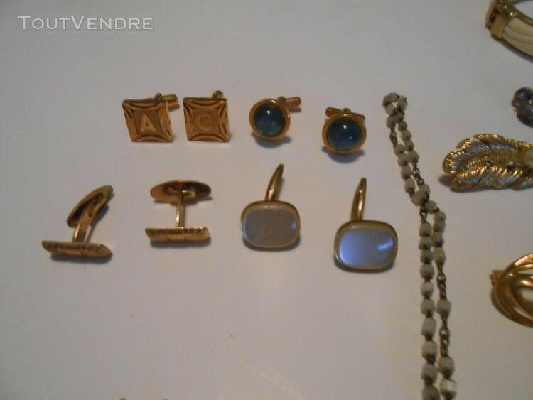 Lot de bijoux fantaisie divers