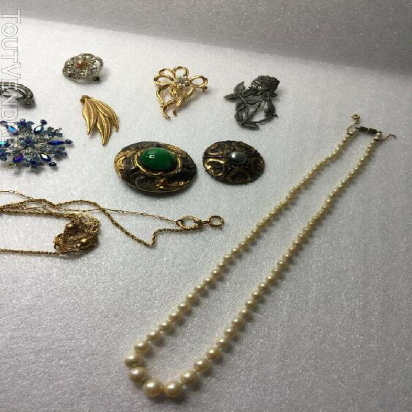 Lot d anciens bijoux