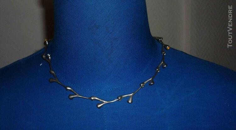 Collier ancien en metal argente