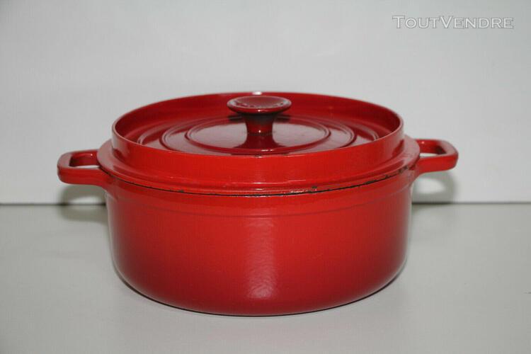 Cocotte ronde en fonte invicta, rouge cerise n°24 vintage