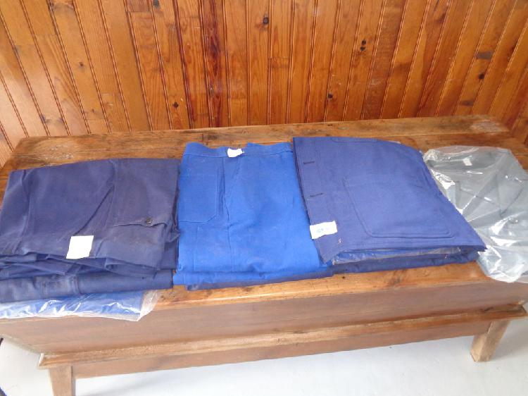 Lot de vetements bleus de travail neuf,