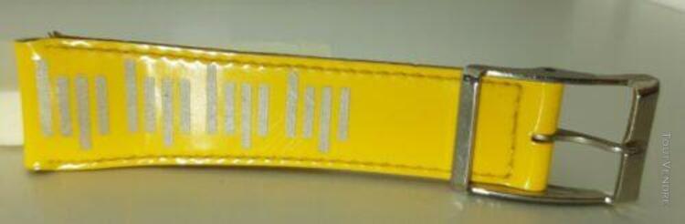 rare bracelet lip jaune vinyle cuir yellow strap nos stock h