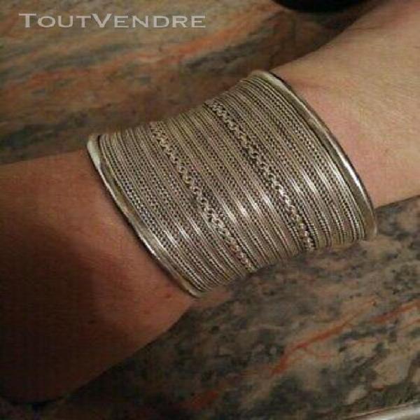 bracelet manchette mÉtal argente tres joli