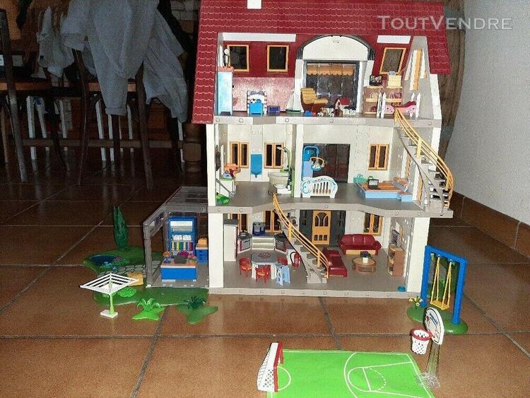 Playmobil maison avec accessoires