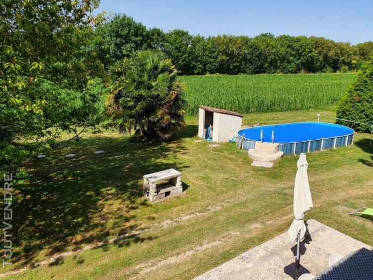 maison charentaise avec piscine