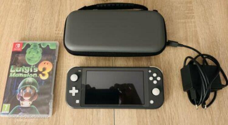 Nintendo switch lite + jeu luigi’s mansion 3 + sacoche +