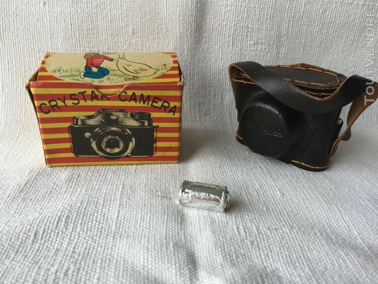 Appareil photo  ancien crystar miniature boite+case+film