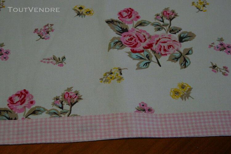 nappe en coton  neuve avec fleuris de roses becquet