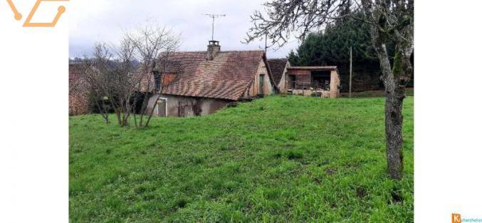 Enclos à rénover avec terrain 1 ha environ