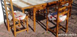 Tables avec chaises cuisine, veranda, jardin