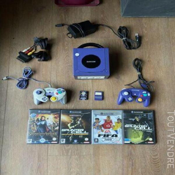 Nintendo gamecube lot: 4 jeux + 2 manettes + 2 cartes mémoi