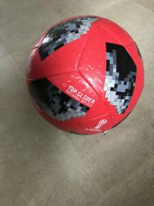 Ballon foot rouge adidas cdm russie 2018