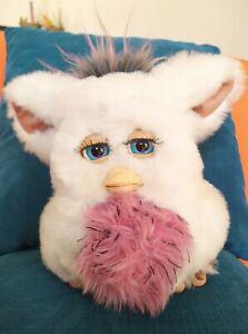 Furby tiger hasbro electronics 2005 rose et blanc