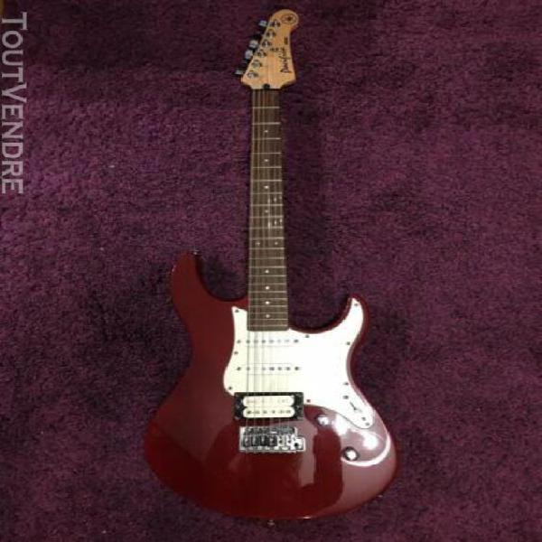 Guitare électrique yamaha pacifica 112v rouge