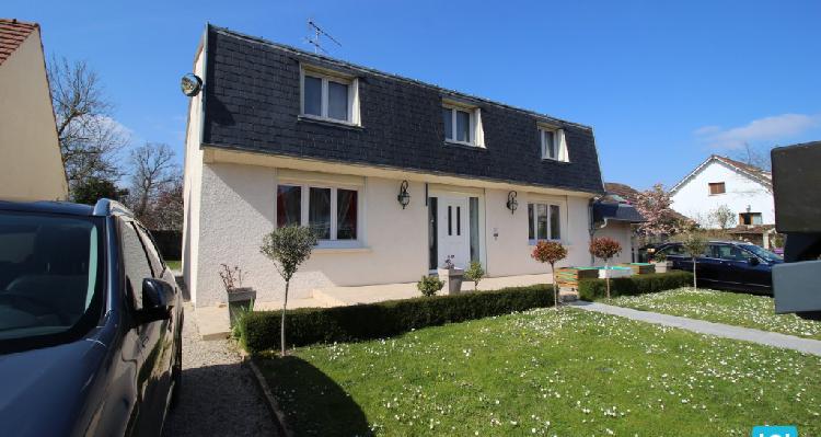 5 mn etrechy, maison familiale 200 m2 environ, 6 chambres