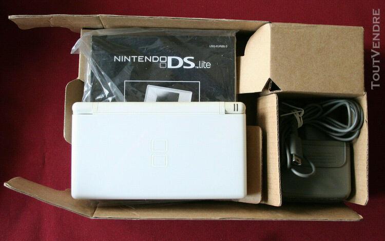 console nintendo ds lite blanche en boite d'origine, parfait