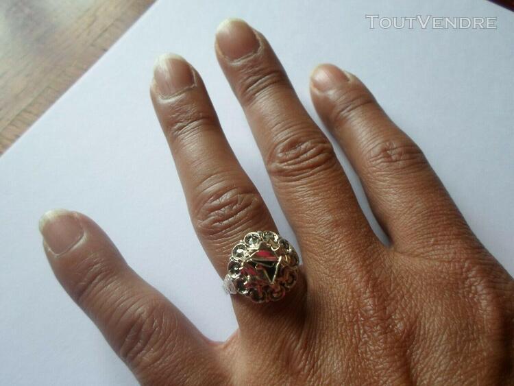 Bague en argent massif, fleur, feuilles vermeil et marcassit