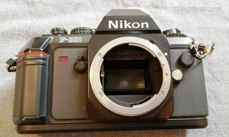 Appareil photo argentique vintage - boitier reflex nikon f30