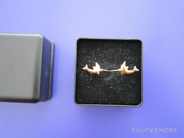 Boucles d'oreilles dormeuses or dauphin + pendentif Boucles d'oreilles dormeuses or dauphin + pendentif