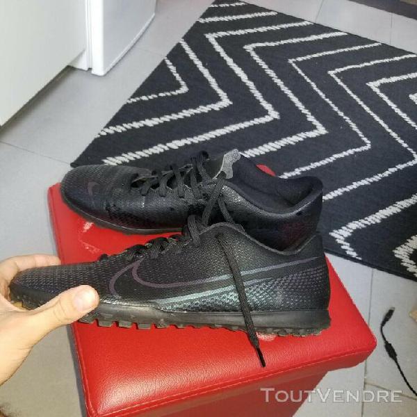 chaussure de sport homme nike noir t44