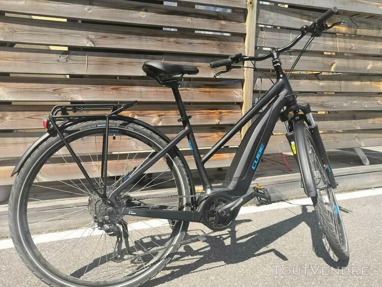 vélos électrique cube touring hybrid one 400 taille s