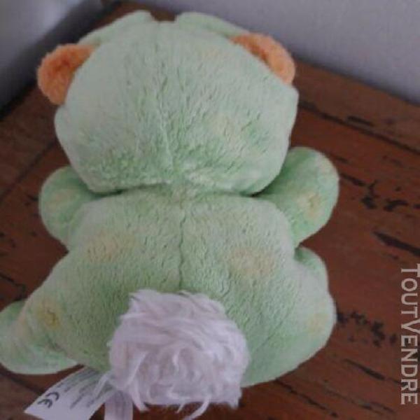 Peluche doudou winnie l&#39;ourson combinaison verte disney 24 c